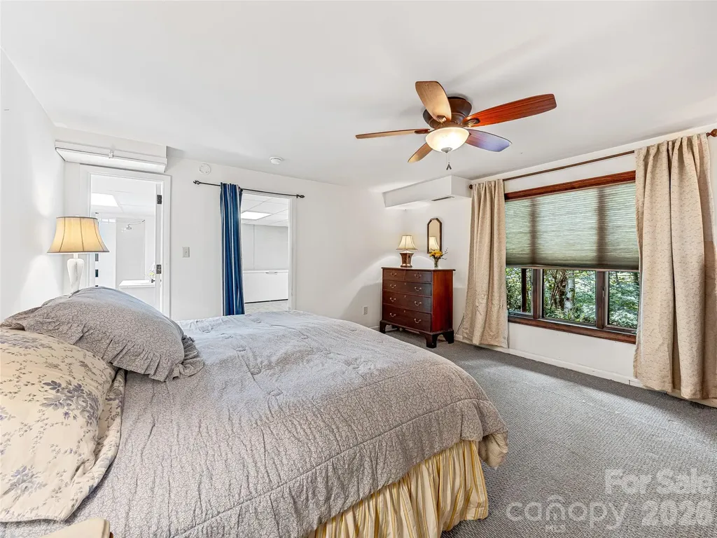 5 Hillcrest Road E Asheville NC 28804