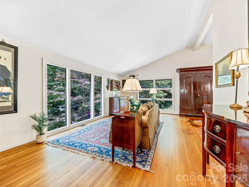 5 Hillcrest Road E Asheville NC 28804