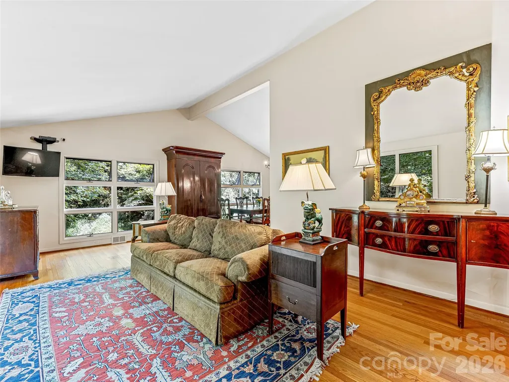 5 Hillcrest Road E Asheville NC 28804