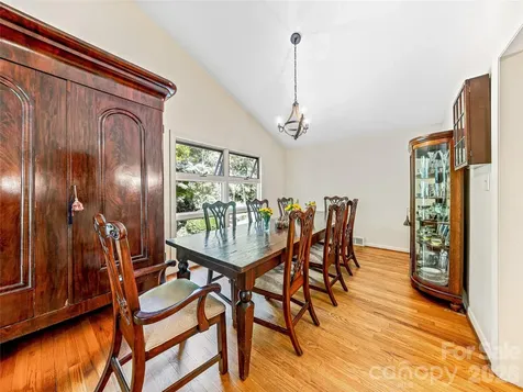 5 Hillcrest Road E Asheville NC 28804