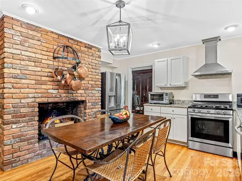 5 Hillcrest Road E Asheville NC 28804