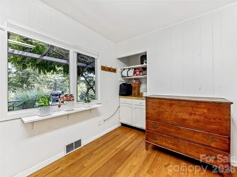 5 Hillcrest Road E Asheville NC 28804