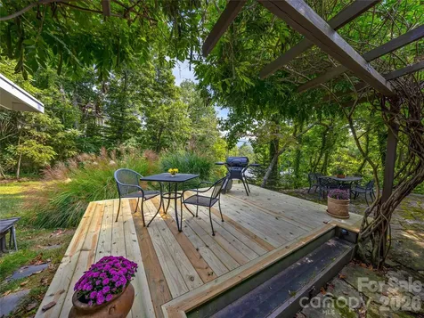 5 Hillcrest Road E Asheville NC 28804