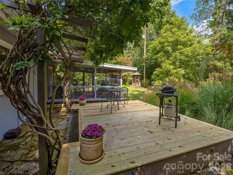 5 Hillcrest Road E Asheville NC 28804