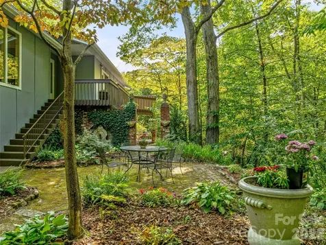 5 Hillcrest Road E Asheville NC 28804