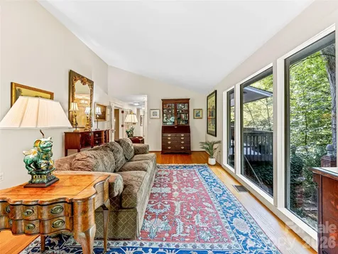 5 Hillcrest Road E Asheville NC 28804