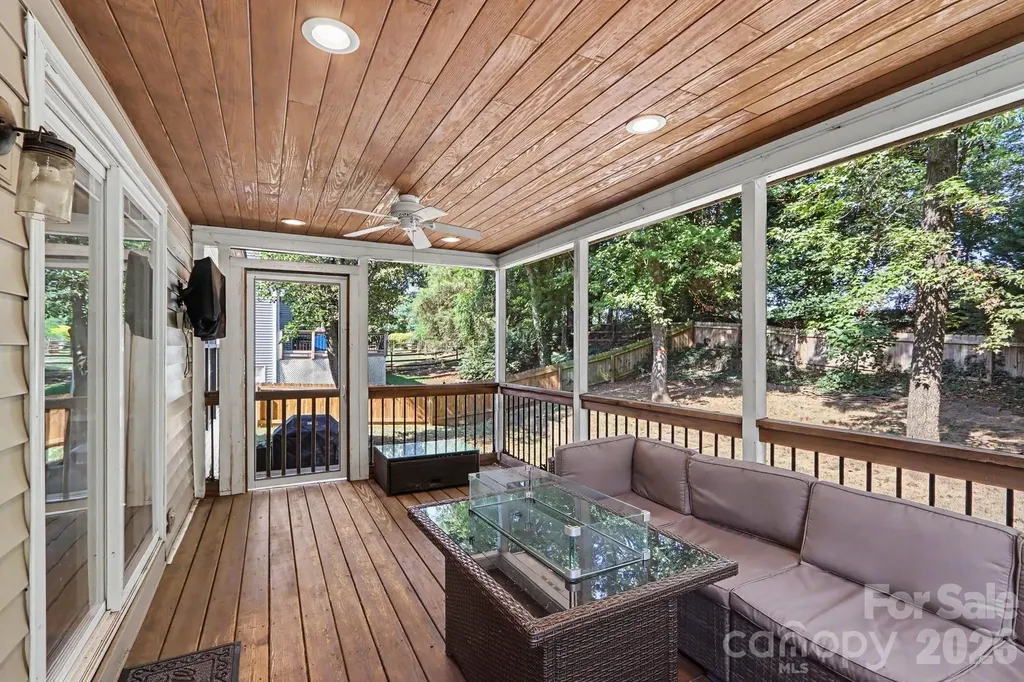 5912 Downfield Wood Drive Charlotte NC 28269