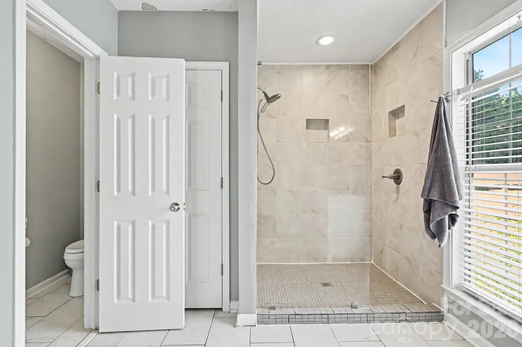5912 Downfield Wood Drive Charlotte NC 28269