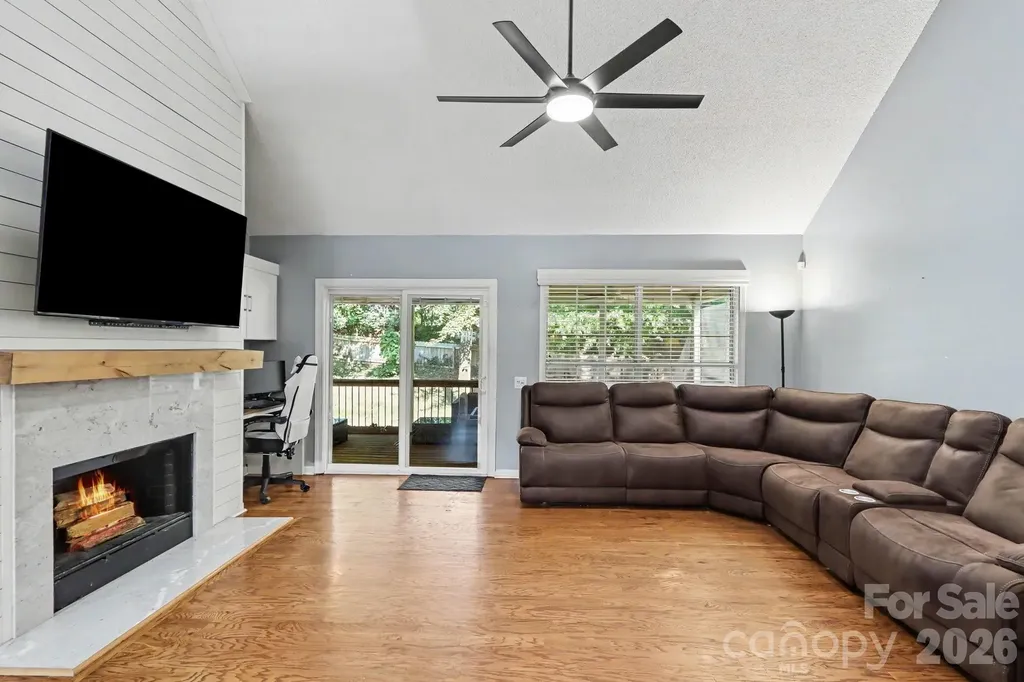5912 Downfield Wood Drive Charlotte NC 28269