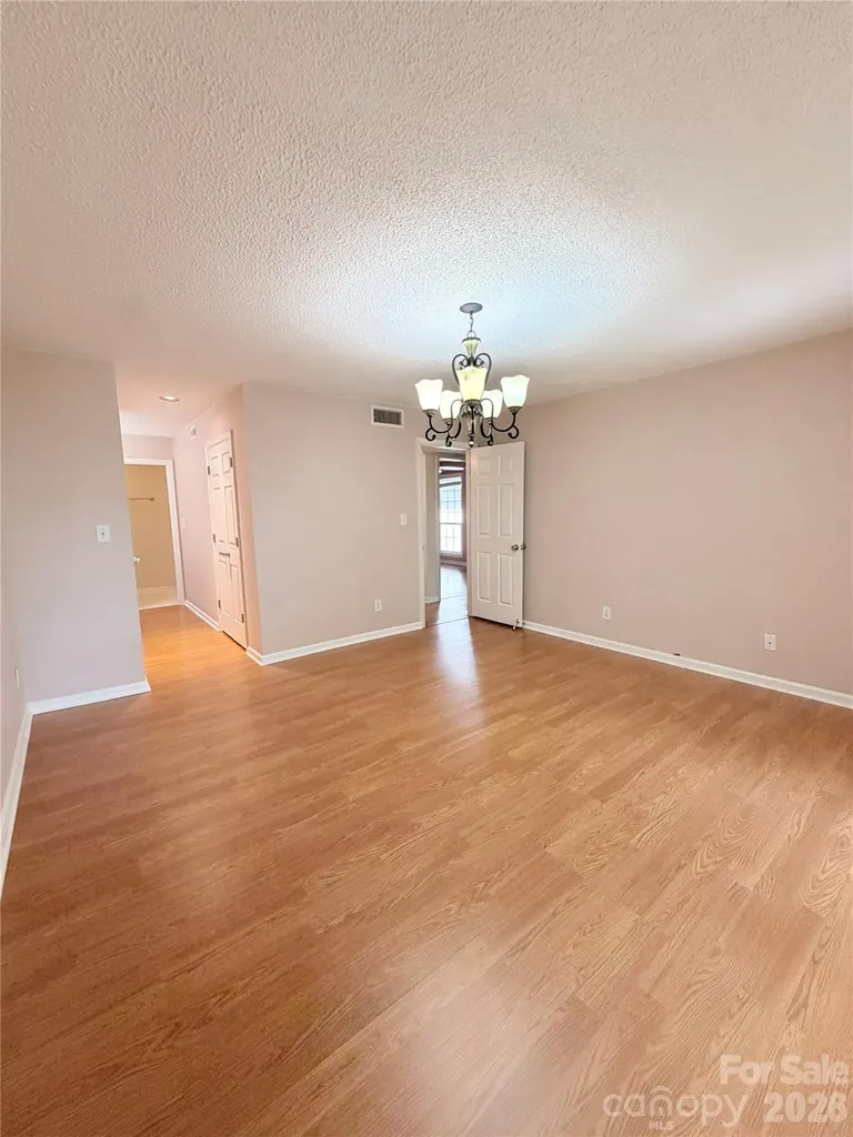 5839 Harris Grove Lane Charlotte NC 28212