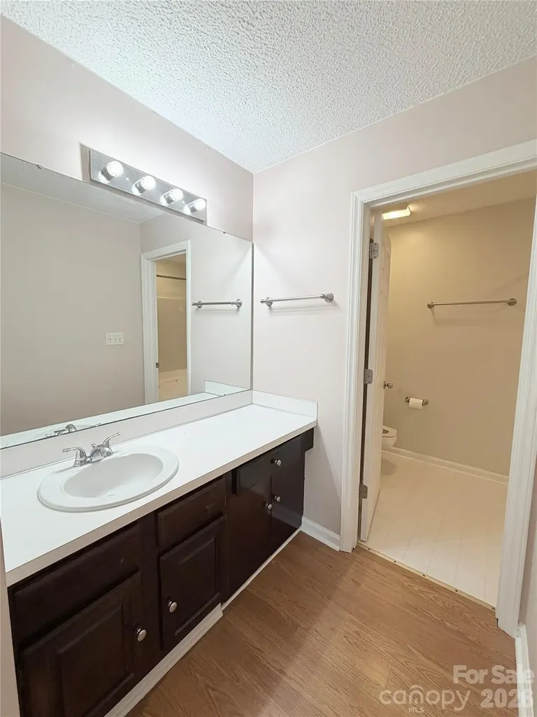 5839 Harris Grove Lane Charlotte NC 28212