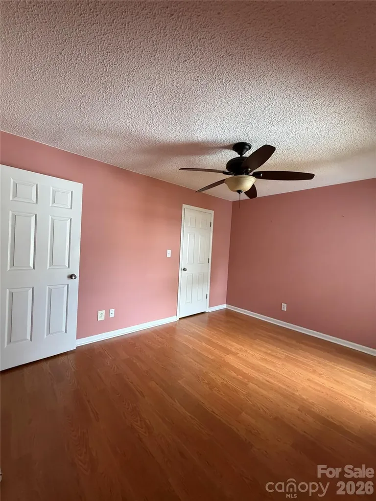 5839 Harris Grove Lane Charlotte NC 28212