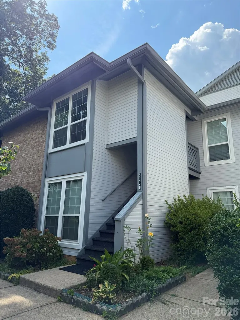 5839 Harris Grove Lane Charlotte NC 28212