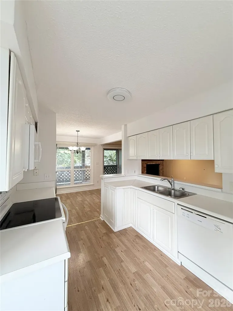 5839 Harris Grove Lane Charlotte NC 28212