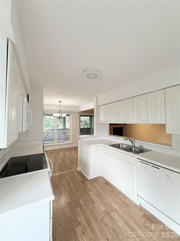 5839 Harris Grove Lane Charlotte NC 28212