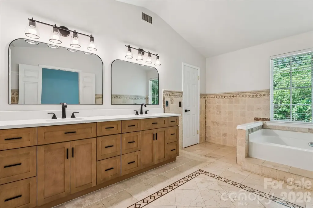 15114 Edindale Drive Charlotte NC 28277