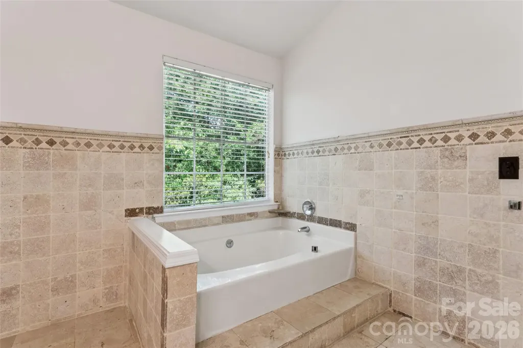 15114 Edindale Drive Charlotte NC 28277
