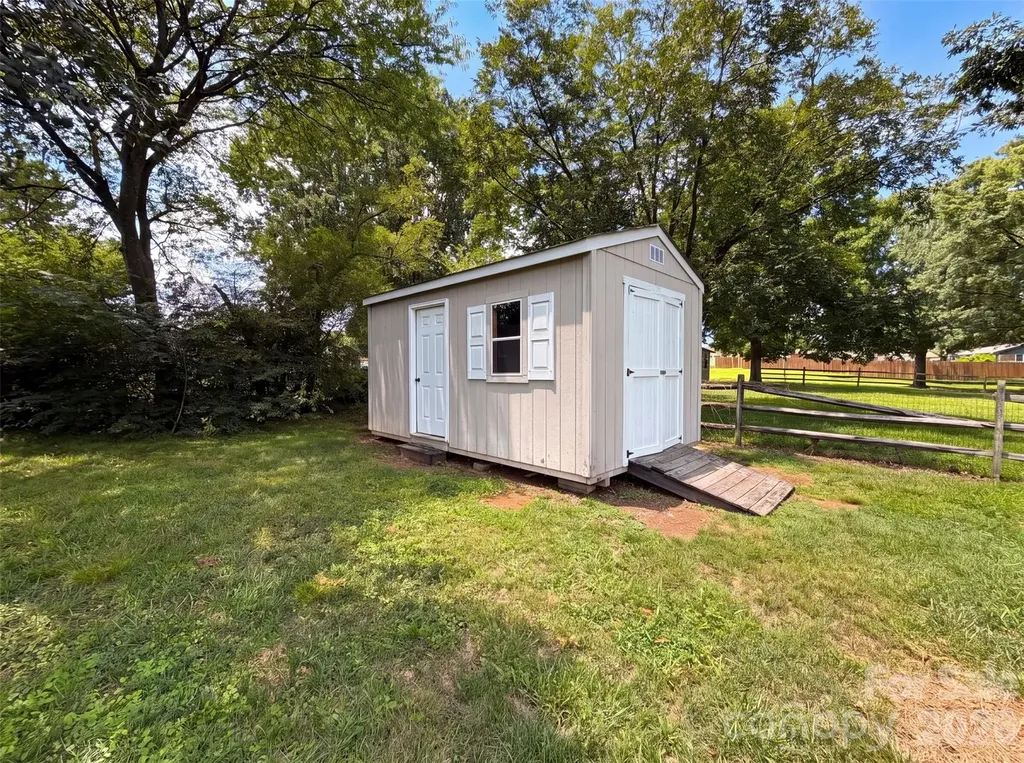 642 Lancer Court NW Concord NC 28027