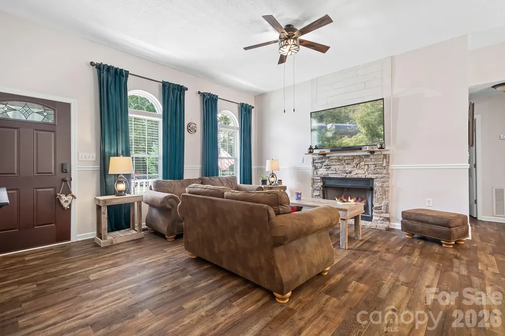 138 Valley Glen Drive Troutman NC 28166
