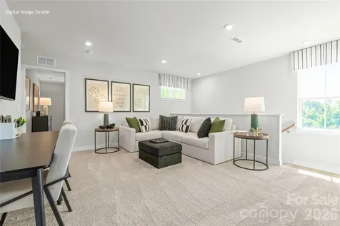 3133 Ravenfield Lane Charlotte NC 28213