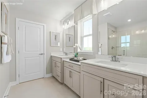 3133 Ravenfield Lane Charlotte NC 28213