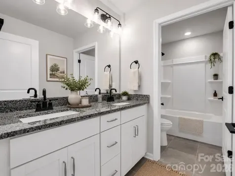 23 Silverthorne Court Hendersonville NC 28792