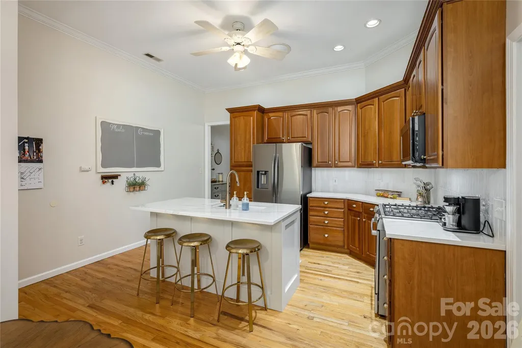 7 Oak Hollow Drive Asheville NC 28805