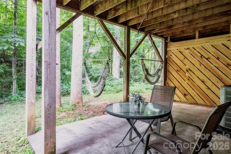 7 Oak Hollow Drive Asheville NC 28805