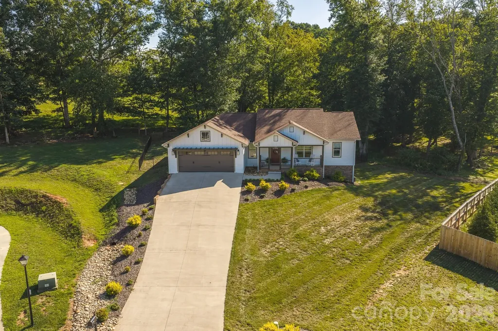 133 Maplewood Court Hudson NC 28638
