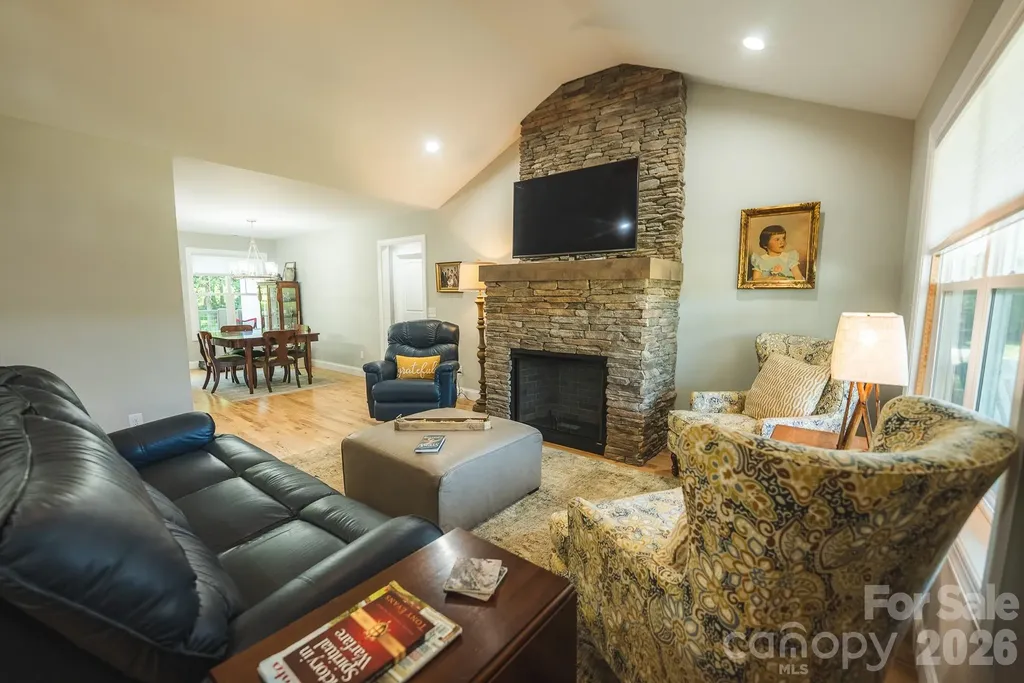 133 Maplewood Court Hudson NC 28638