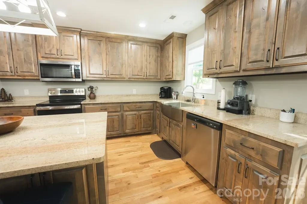 133 Maplewood Court Hudson NC 28638