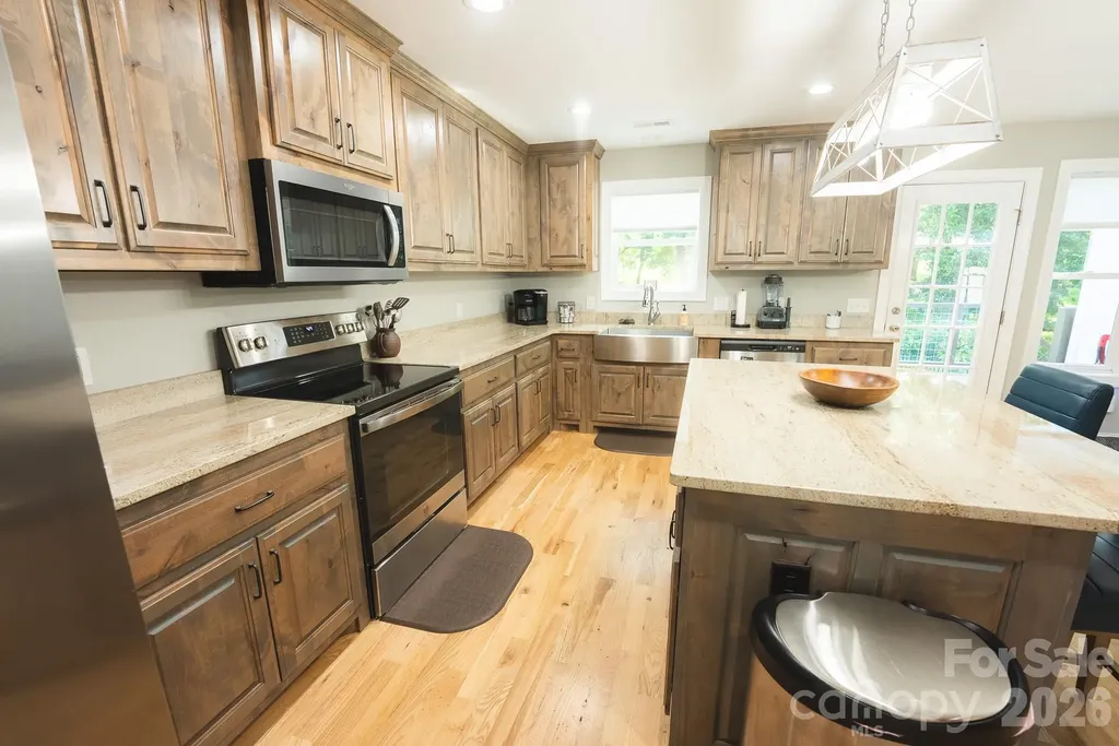 133 Maplewood Court Hudson NC 28638