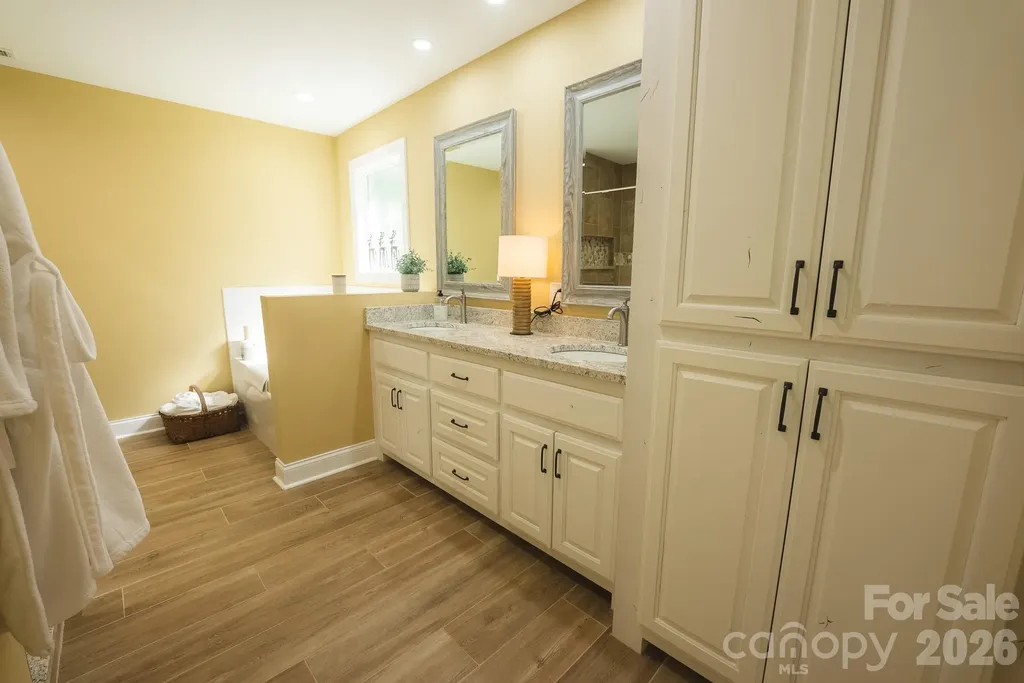 133 Maplewood Court Hudson NC 28638