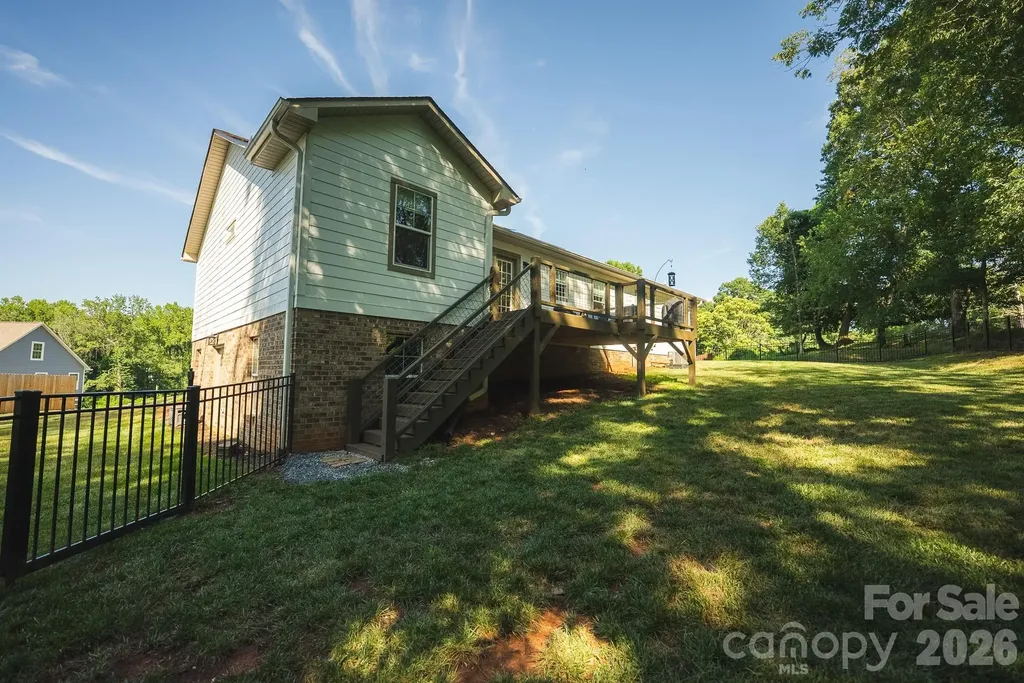 133 Maplewood Court Hudson NC 28638