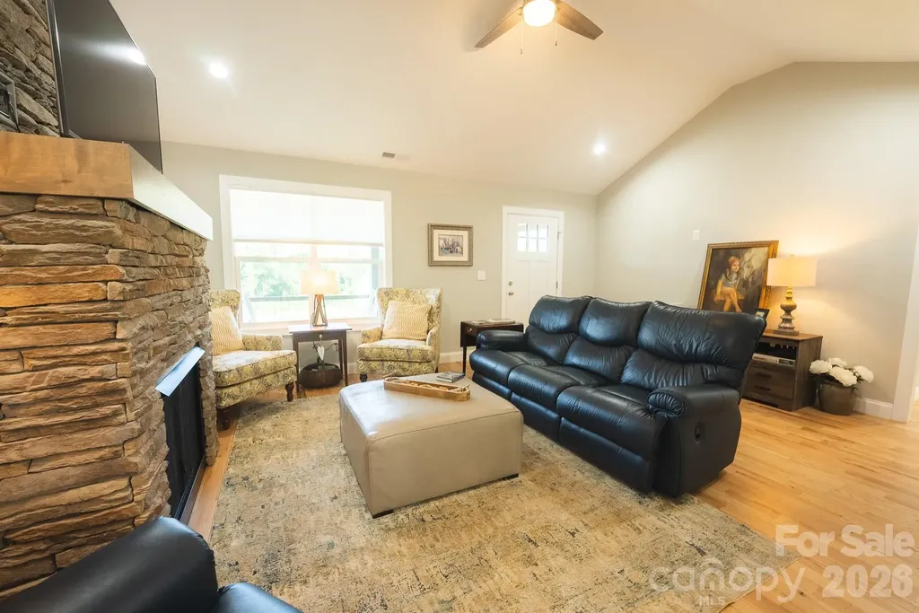 133 Maplewood Court Hudson NC 28638