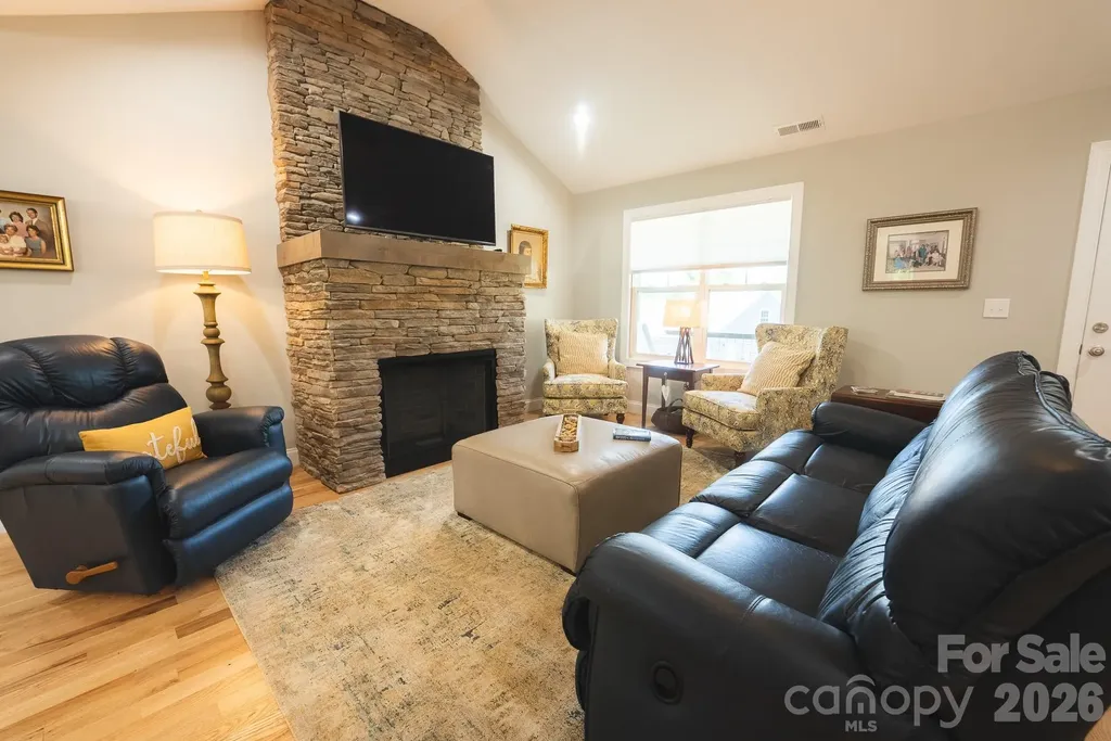 133 Maplewood Court Hudson NC 28638