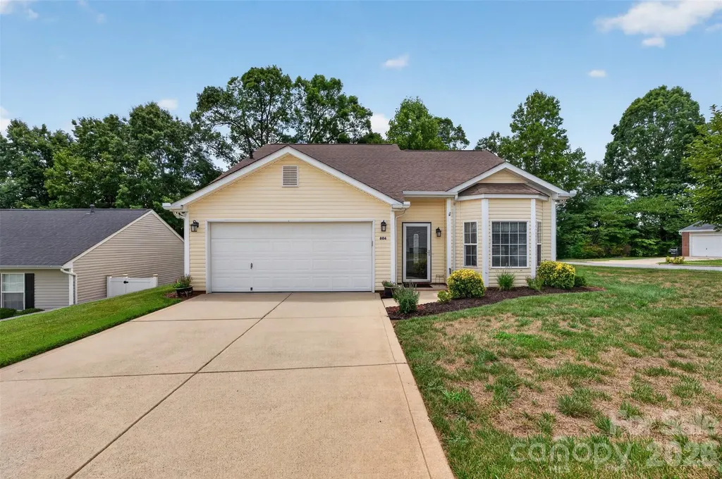 806 20th Avenue Place SE Hickory NC 28602