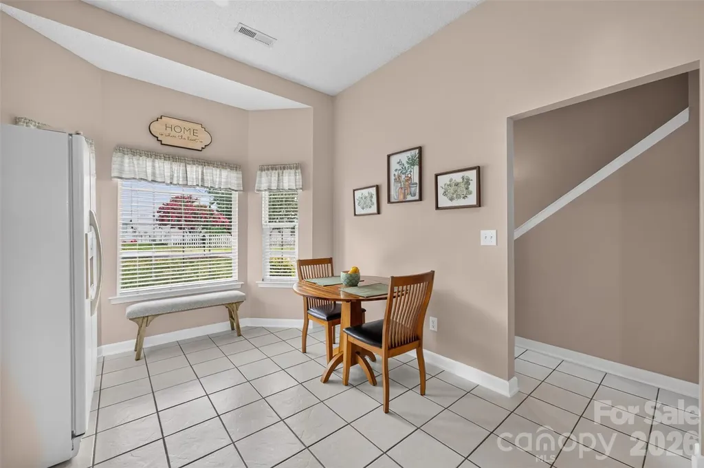 806 20th Avenue Place SE Hickory NC 28602