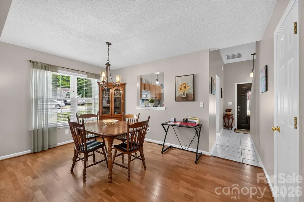 806 20th Avenue Place SE Hickory NC 28602