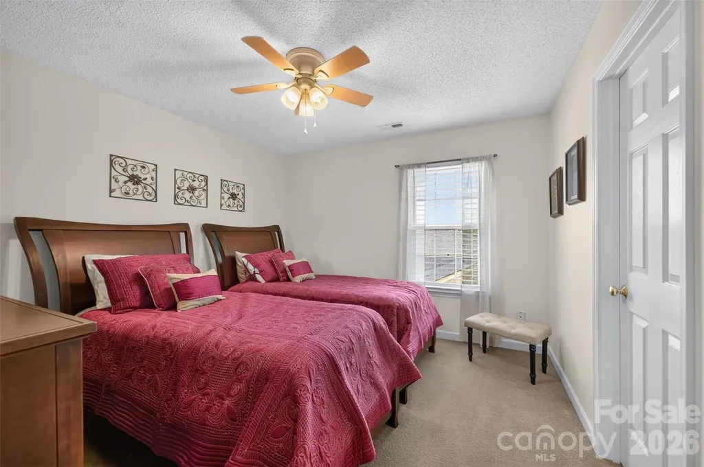 806 20th Avenue Place SE Hickory NC 28602