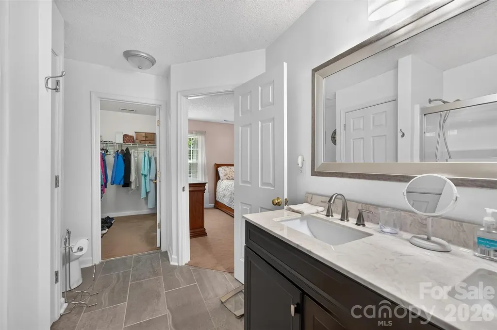 806 20th Avenue Place SE Hickory NC 28602