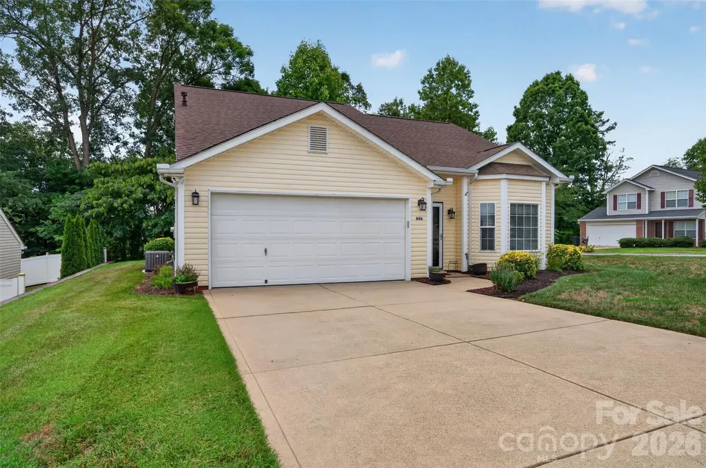 806 20th Avenue Place SE Hickory NC 28602