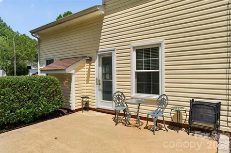 806 20th Avenue Place SE Hickory NC 28602