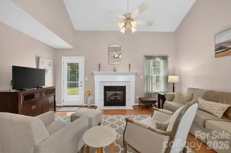 806 20th Avenue Place SE Hickory NC 28602