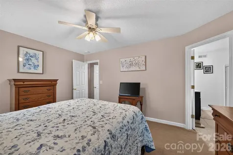 806 20th Avenue Place SE Hickory NC 28602