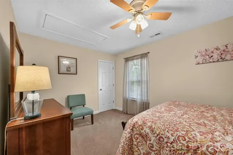 806 20th Avenue Place SE Hickory NC 28602