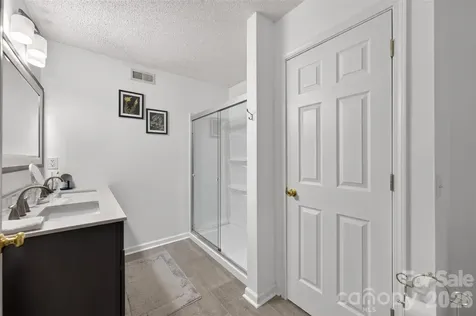 806 20th Avenue Place SE Hickory NC 28602