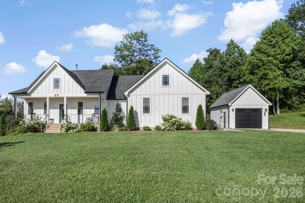 29 Banner Cottages Lane Mills River NC 28759