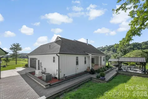 29 Banner Cottages Lane Mills River NC 28759