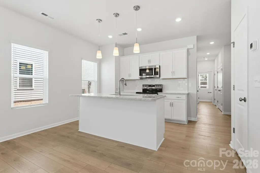 4636 Lakeview Road Charlotte NC 28216